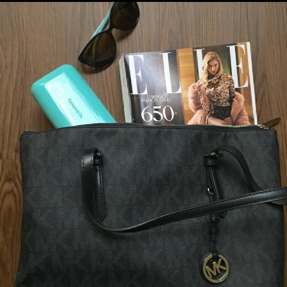 Michael Kors Handbags - 🌟1 Day Only Price🌟Authentic Michael Kors Bag